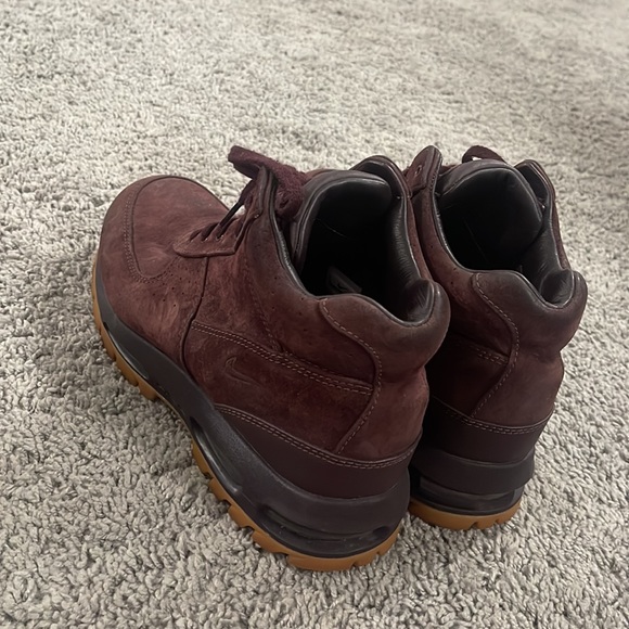 Nike boots - Picture 2 of 2